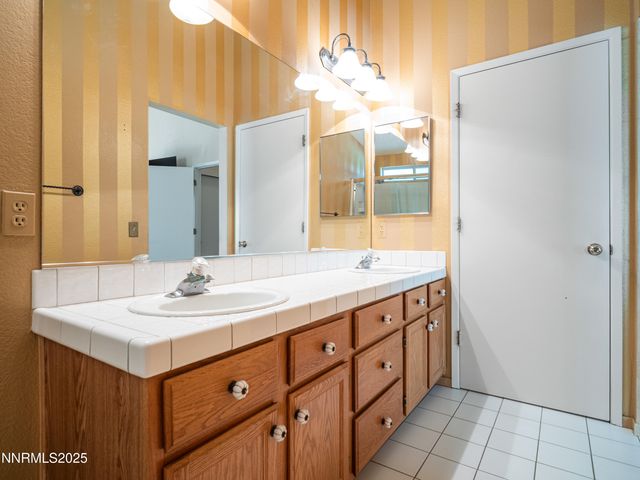 1775 Linden Court, Minden, NV 89423