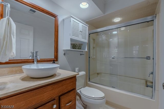 502 Stratford Pl 502, Bridgewater Twp., NJ 08805