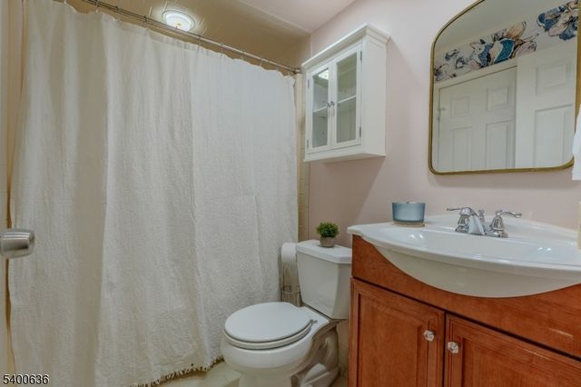 502 Stratford Pl 502, Bridgewater Twp., NJ 08805