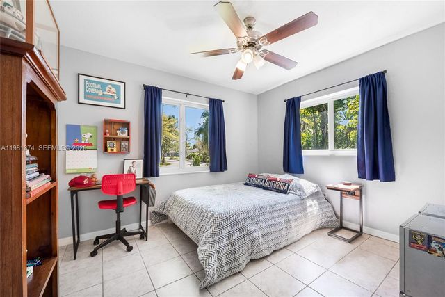 18044 SW 89th Place, Palmetto Bay, FL 33157