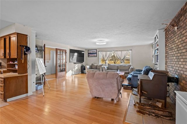 11013 Wpa Road, Gentry, AR 72734