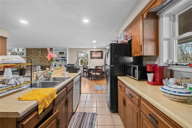 11013 Wpa Road, Gentry, AR 72734