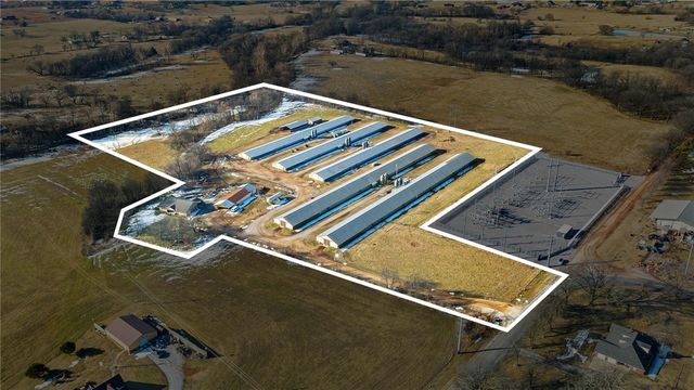 11013 Wpa Road, Gentry, AR 72734