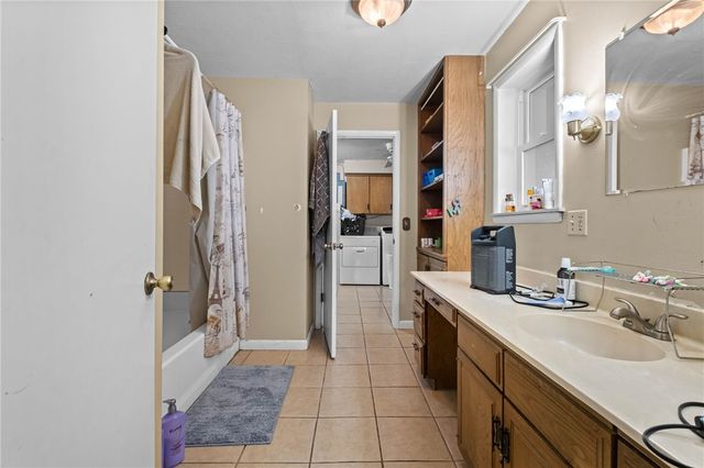 11013 Wpa Road, Gentry, AR 72734