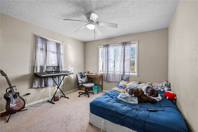 11013 Wpa Road, Gentry, AR 72734