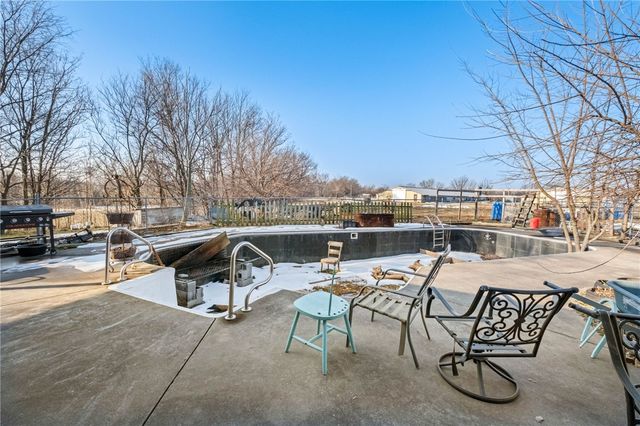 11013 Wpa Road, Gentry, AR 72734