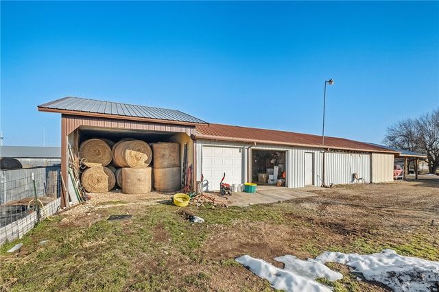 11013 Wpa Road, Gentry, AR 72734