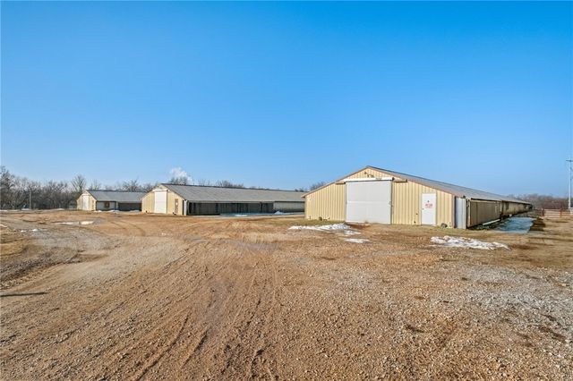 11013 Wpa Road, Gentry, AR 72734