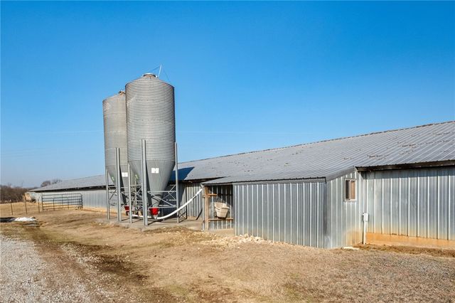 11013 Wpa Road, Gentry, AR 72734