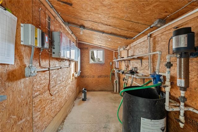 11013 Wpa Road, Gentry, AR 72734