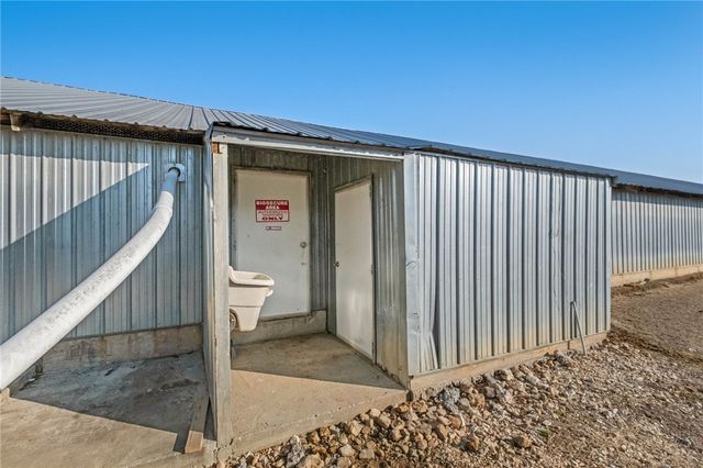 11013 Wpa Road, Gentry, AR 72734