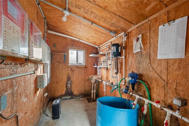 11013 Wpa Road, Gentry, AR 72734