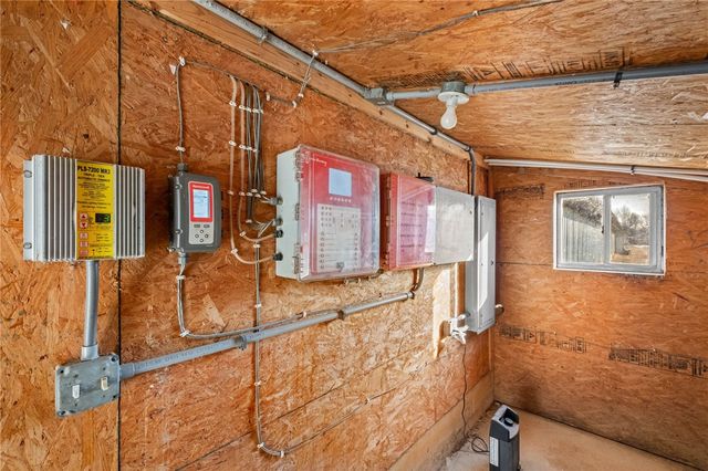 11013 Wpa Road, Gentry, AR 72734