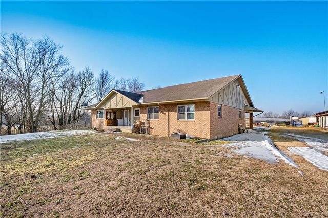 11013 Wpa Road, Gentry, AR 72734