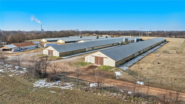 11013 Wpa Road, Gentry, AR 72734