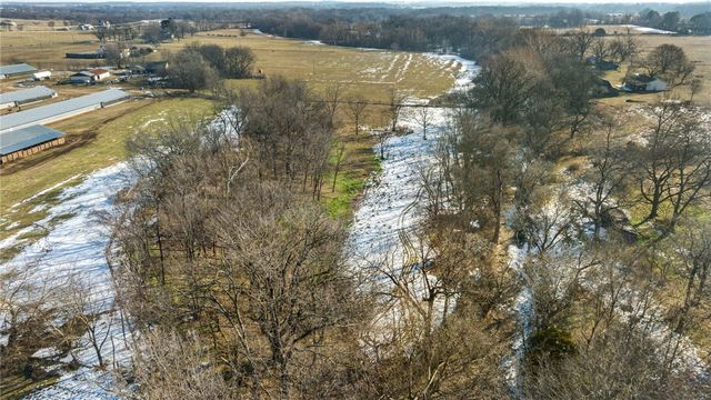 11013 Wpa Road, Gentry, AR 72734