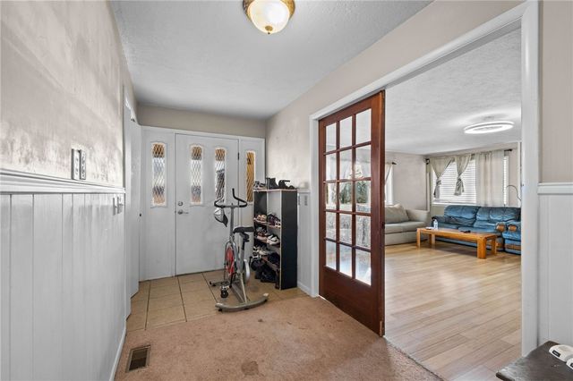 11013 Wpa Road, Gentry, AR 72734