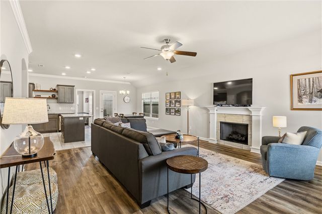 4352 W Havana Avenue, Fayetteville, AR 72704