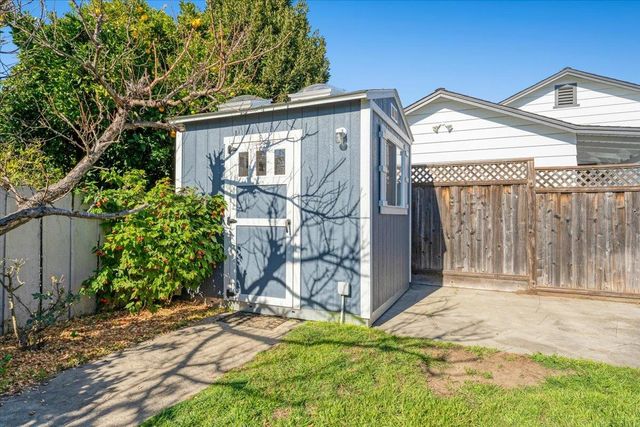 812 Tuttle Avenue, Watsonville, CA 95076