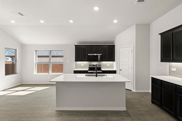 7812 Kingfisher Road, Aubrey, TX 76227