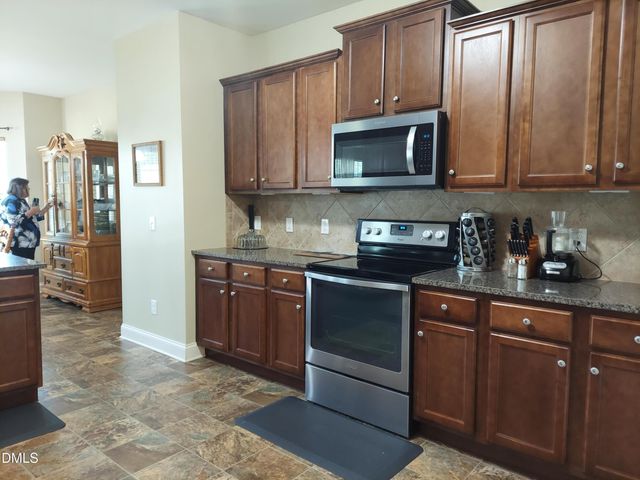 5 Seahorse Court, Benson, NC 27504
