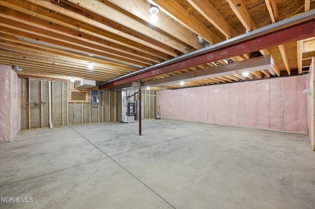 5922 Kacy Lane, Oregon, OH 43616