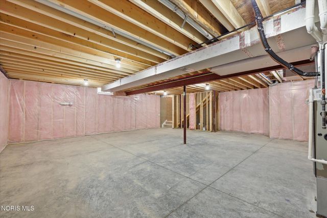 5922 Kacy Lane, Oregon, OH 43616