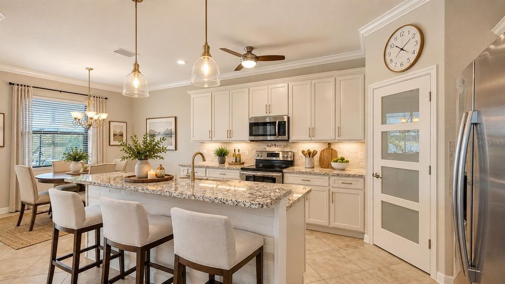 Image 16 of property listing at 6771 WILD LAKE TERRACE, Bradenton, FL 34212