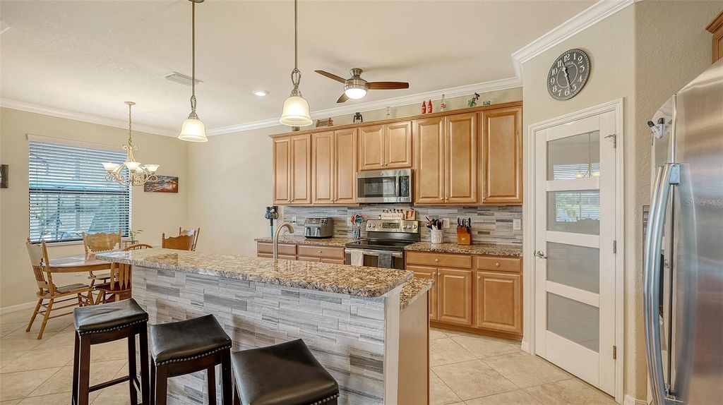 Image 18 of property listing at 6771 WILD LAKE TERRACE, Bradenton, FL 34212