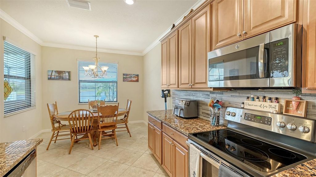 Image 19 of property listing at 6771 WILD LAKE TERRACE, Bradenton, FL 34212