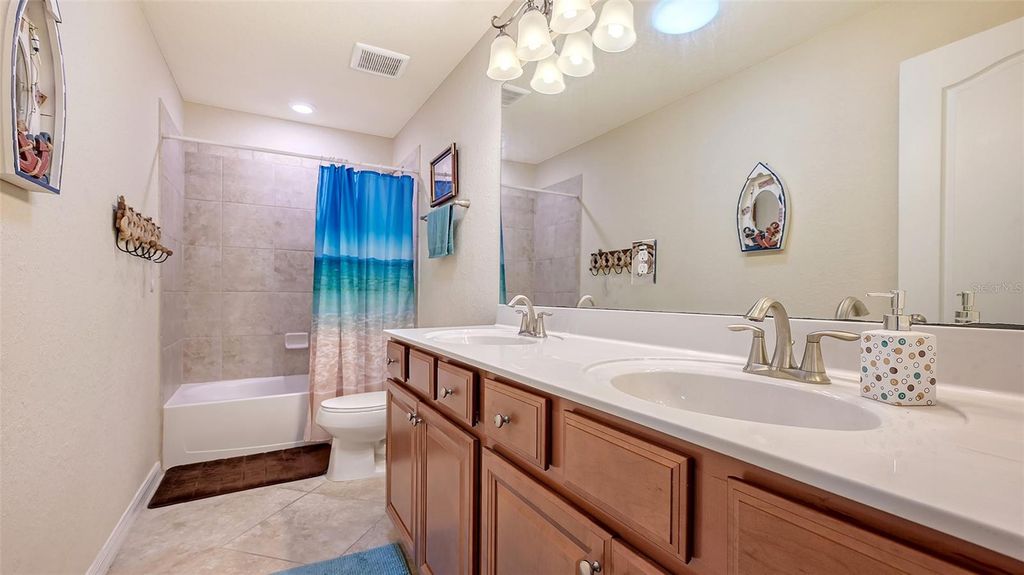 Image 31 of property listing at 6771 WILD LAKE TERRACE, Bradenton, FL 34212