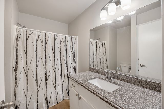 104 W Perry Street, Frankston, TX 75763