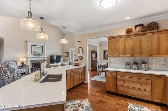 410 Mountain View Rd, Madisonville, TN 37354