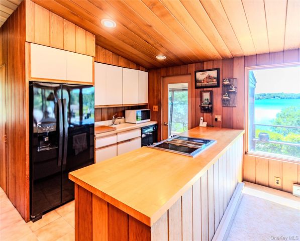 4154 W Shore Drive, White Lake, NY 12786