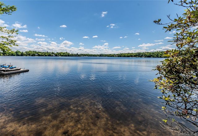 4154 W Shore Drive, White Lake, NY 12786