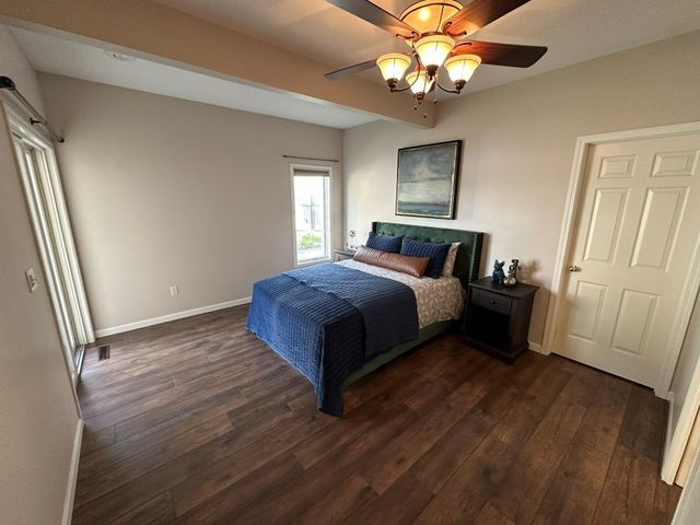 855 Canal Shore Drive, Leclaire, IA 52753