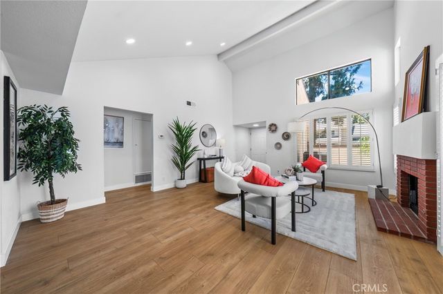 31 Claret, Irvine, CA 92614