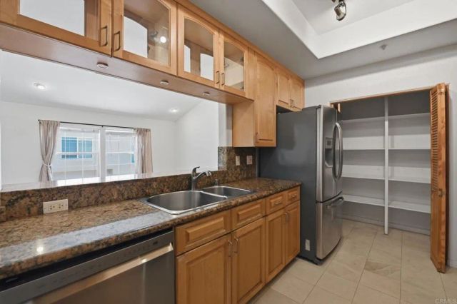7548 Romeria Street, Carlsbad, CA 92009