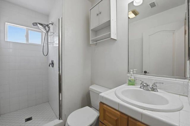 7548 Romeria Street, Carlsbad, CA 92009