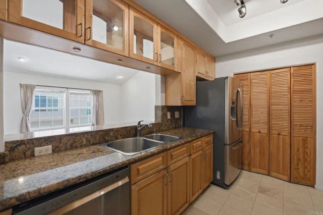 7548 Romeria Street, Carlsbad, CA 92009