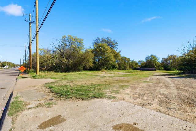 2512 E Ann Arbor Avenue, Dallas, TX 75216