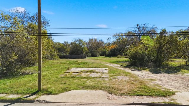 2512 E Ann Arbor Avenue, Dallas, TX 75216