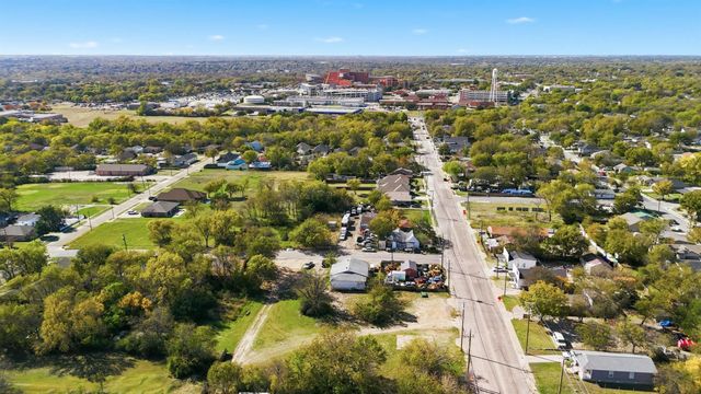 2512 E Ann Arbor Avenue, Dallas, TX 75216