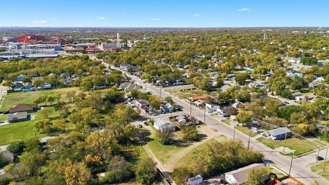 2512 E Ann Arbor Avenue, Dallas, TX 75216