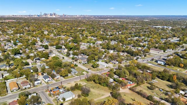 2512 E Ann Arbor Avenue, Dallas, TX 75216