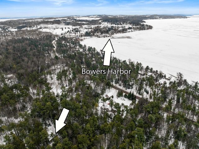 14607 Pyatt Road, Traverse City, MI 49686