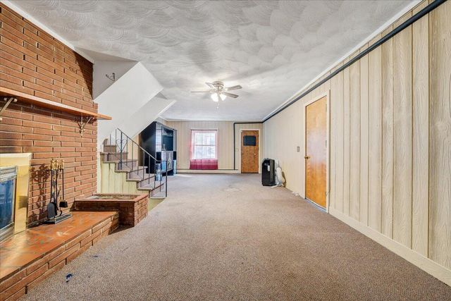 4022 High Acres RD, Roanoke, VA 24017