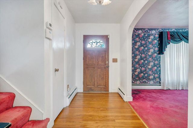 4022 High Acres RD, Roanoke, VA 24017