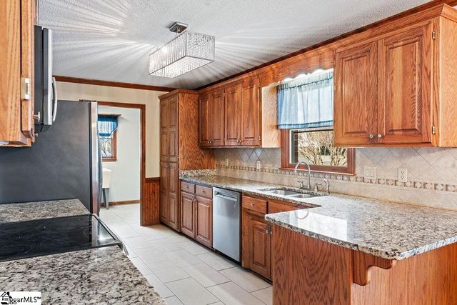 312 Sloping Meadow Drive, Inman, SC 29349