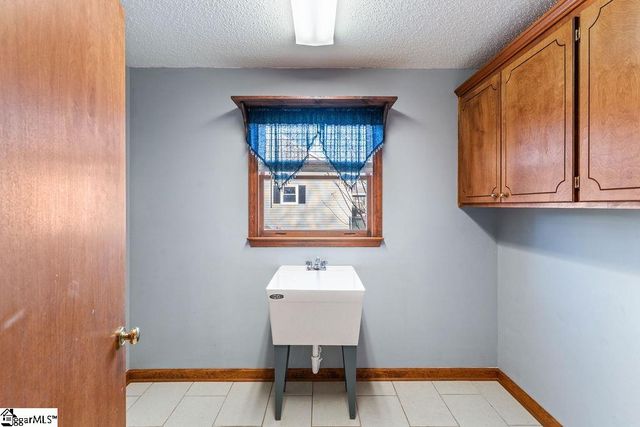 312 Sloping Meadow Drive, Inman, SC 29349